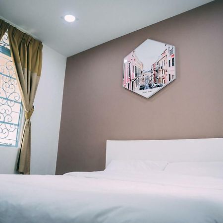 Goodnite Hogwarts Hotel George Town Ngoại thất bức ảnh
