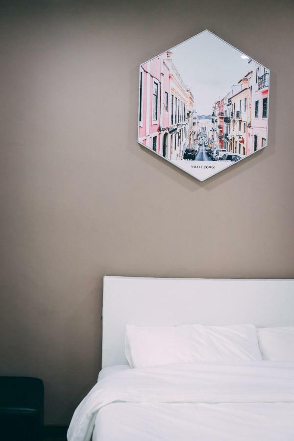 Goodnite Hogwarts Hotel George Town Ngoại thất bức ảnh