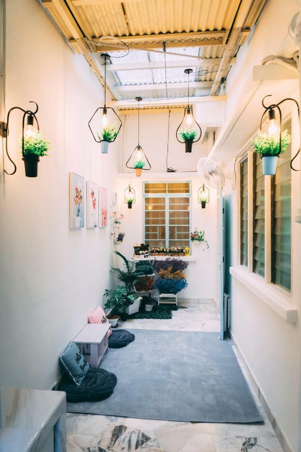 Goodnite Hogwarts Hotel George Town Ngoại thất bức ảnh