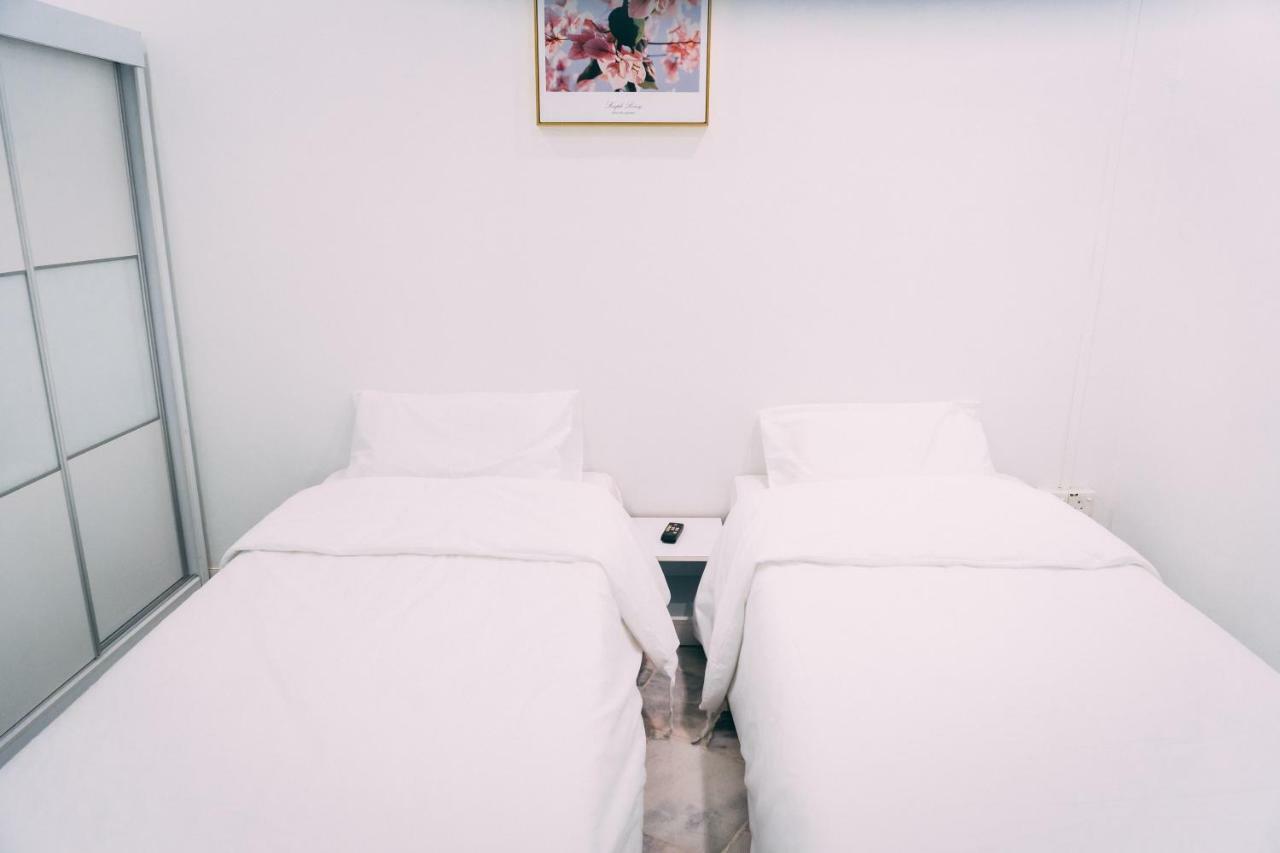 Goodnite Hogwarts Hotel George Town Ngoại thất bức ảnh