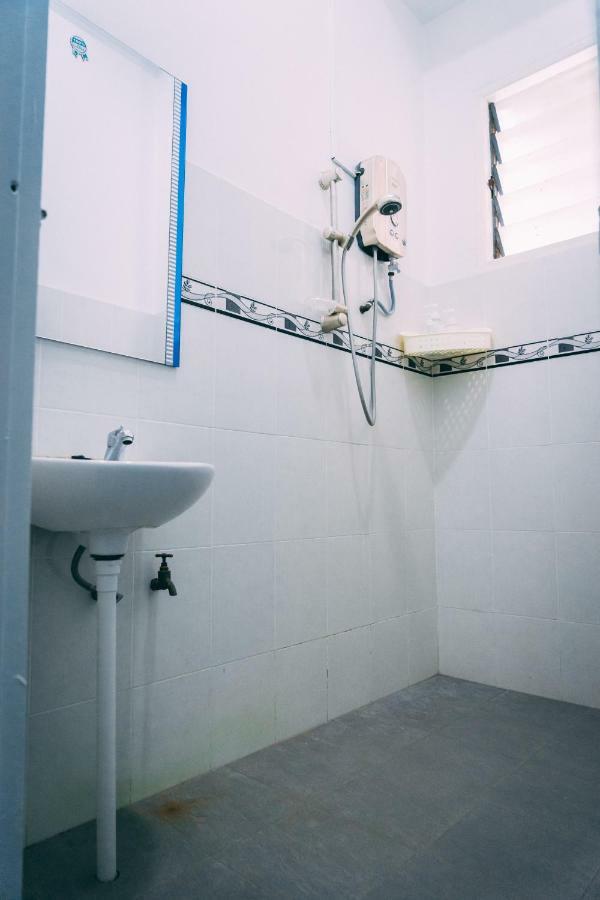 Goodnite Hogwarts Hotel George Town Ngoại thất bức ảnh