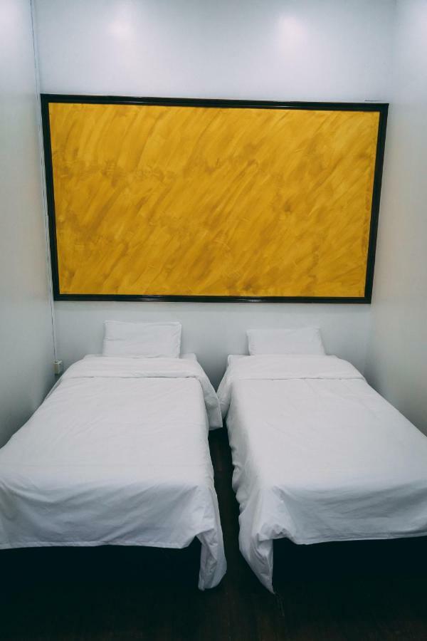 Goodnite Hogwarts Hotel George Town Ngoại thất bức ảnh